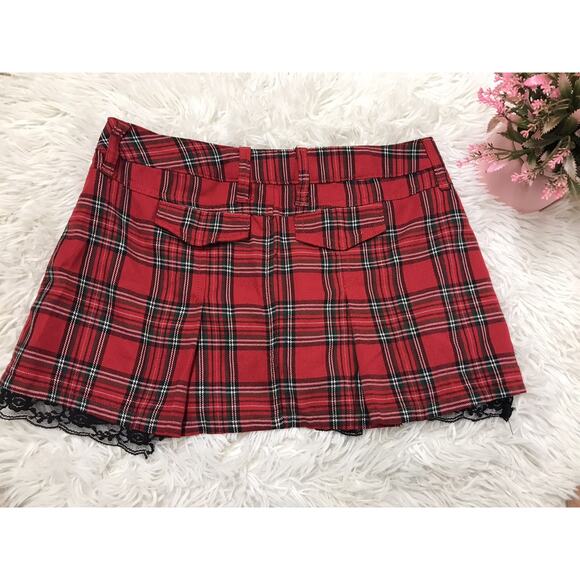 L.e.i. Vintage Street Code Red Plaid Mini Skirt size 1 Y2K Preppy School Girl - Picture 2 of 5